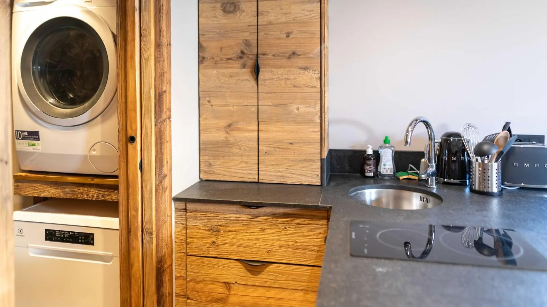 Apartment With Terrace And Parking Heart Of Megeve